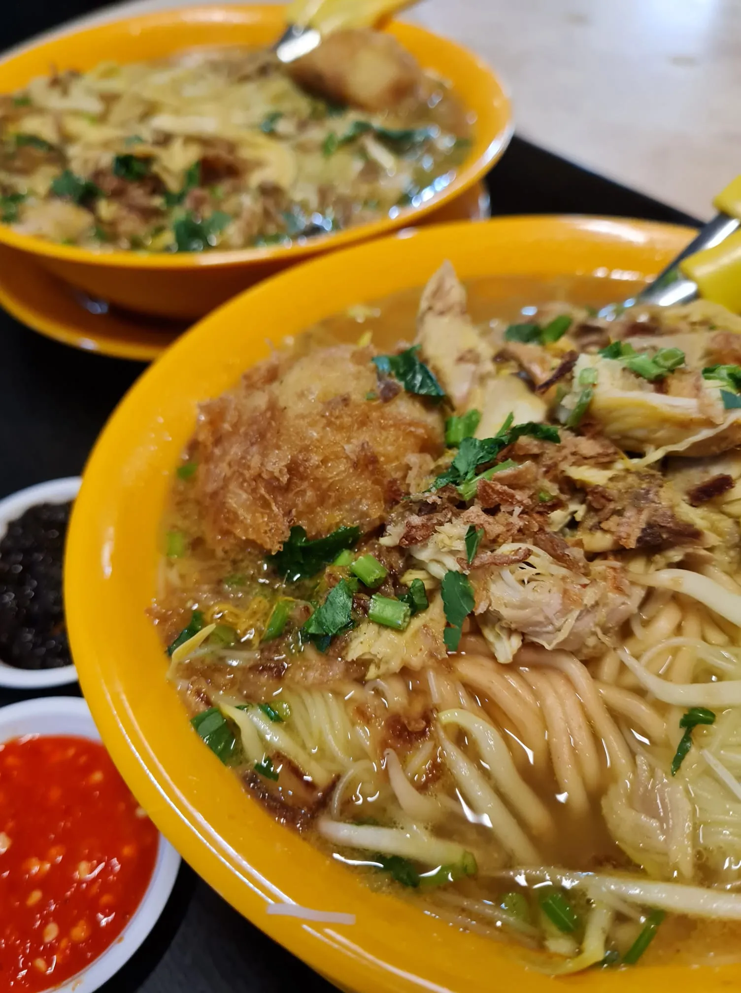 8 Tempat Makan Halal yang Wajib Dicoba di Changi Village Hawker Centre