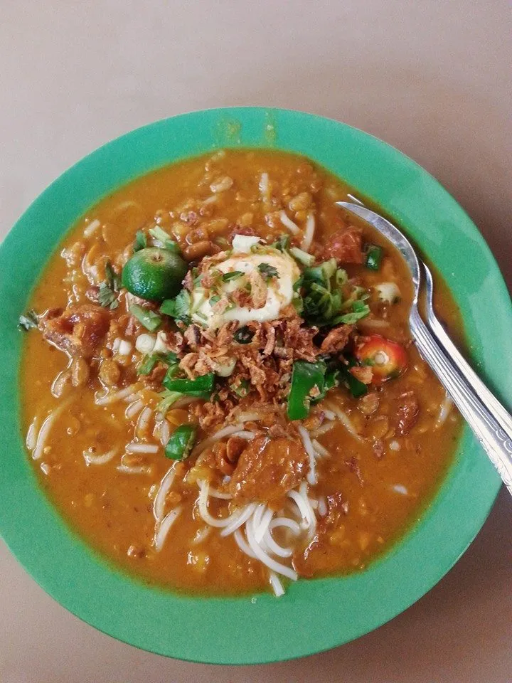 8 Tempat Makan Halal yang Wajib Dicoba di Changi Village Hawker Centre