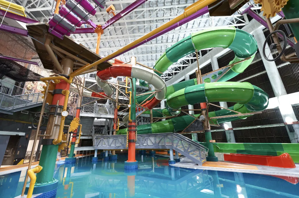 HomeTeamNS indoor pool