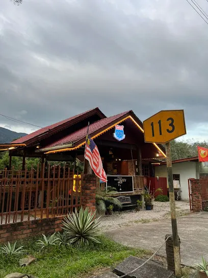 Route 113 Anjung Cafe