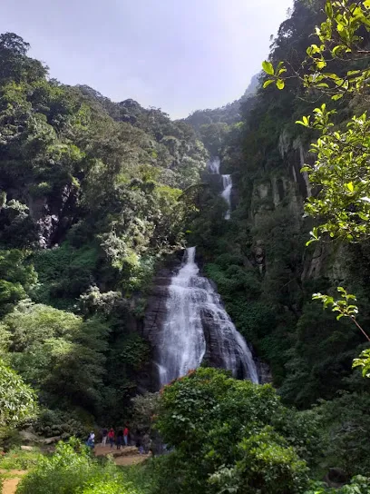 Kolapathana Waterfall