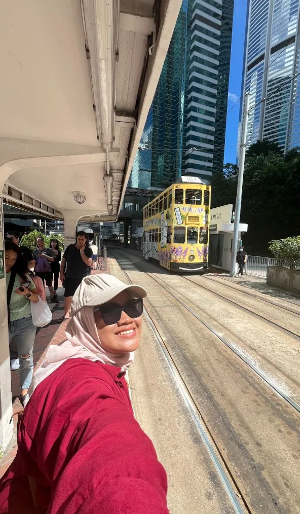 Hong Kong Muslim Solo Traveller