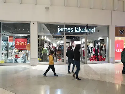 Outlet Shopping At The O2