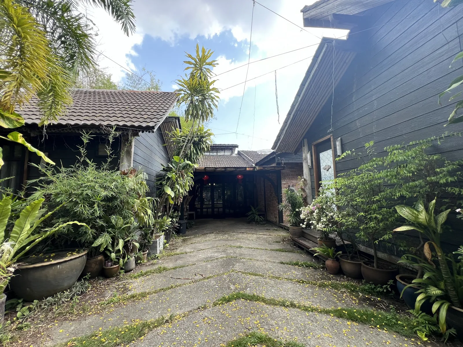 The Happy 8 Retreat