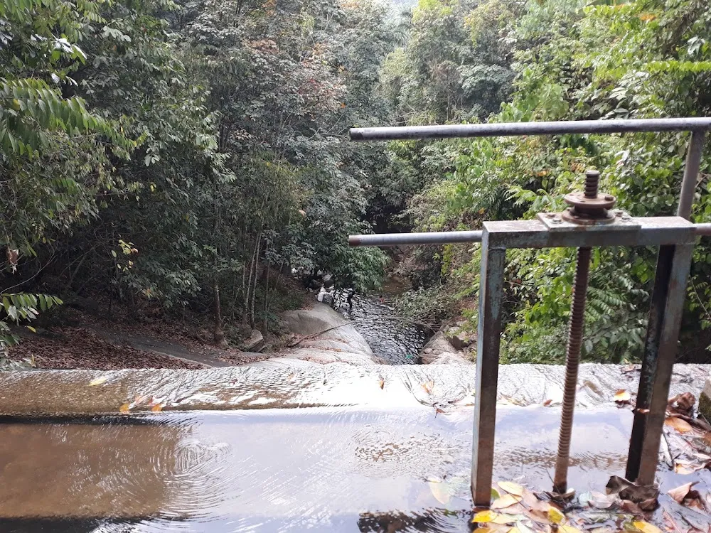 Kampung Sungai Mahang Waterfall
