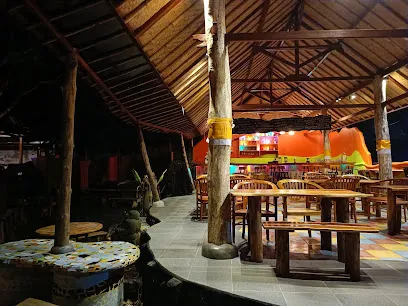 Topi Inn