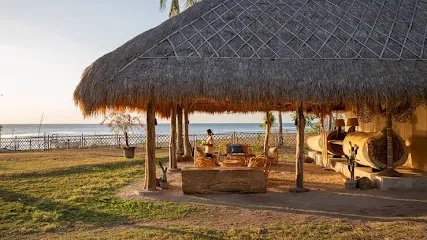 Bleu Mathis Gili Asahan