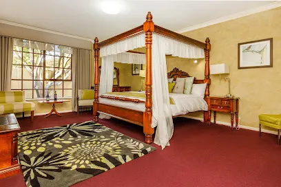 Mahogany Inn And Distillery