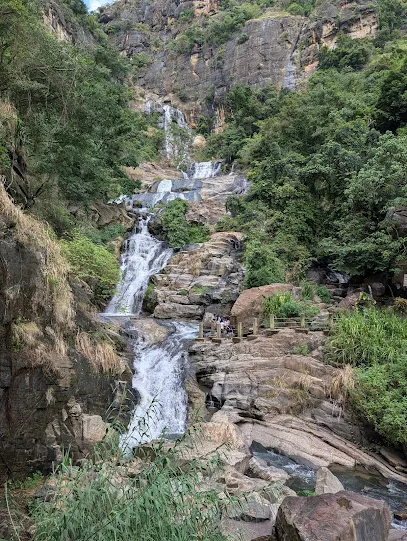 Kuda Ravana Ella Waterfall
