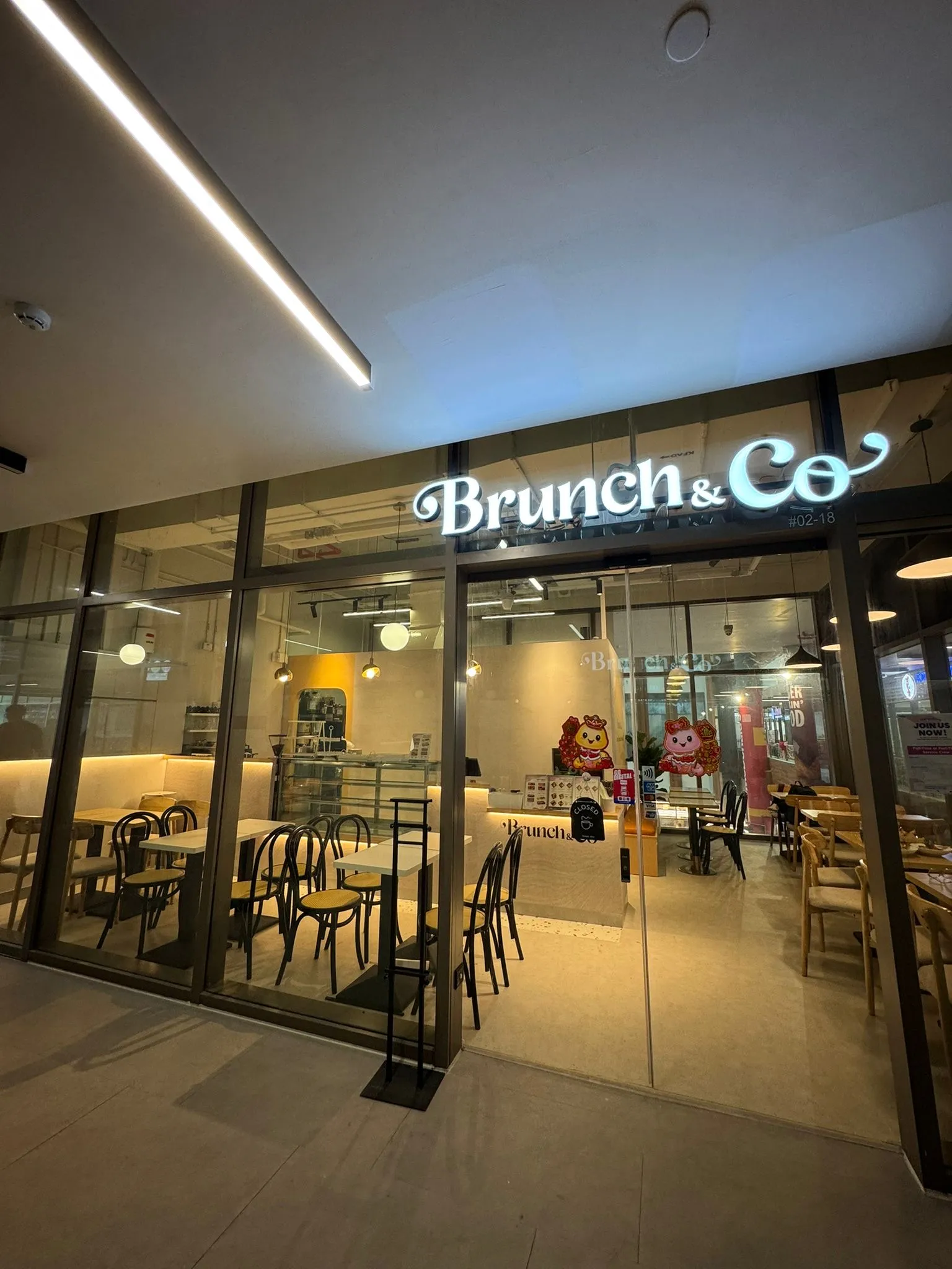 The Jellyhearts, BRUNCH & CO CAFE