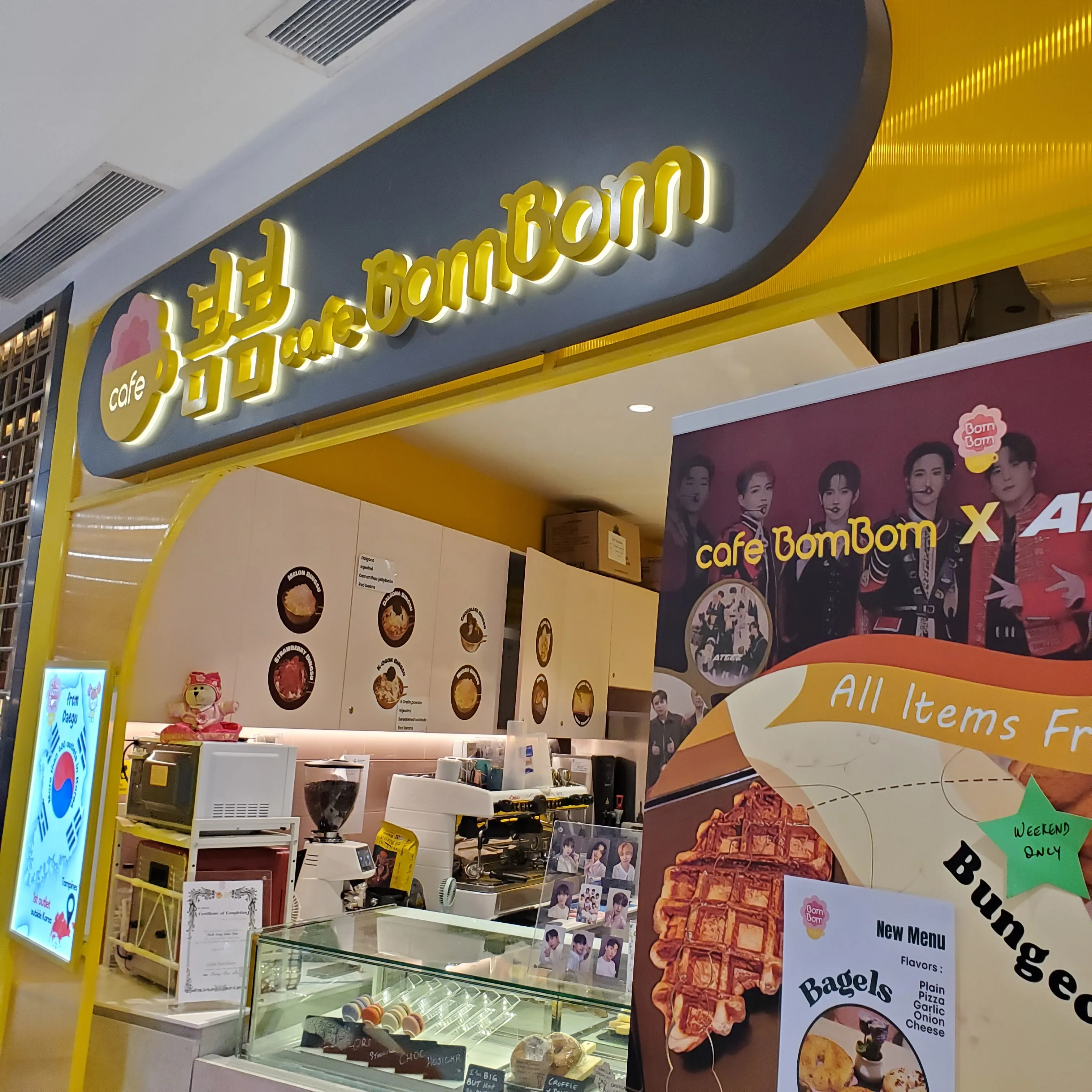 Cafe BomBom, Tampines 1