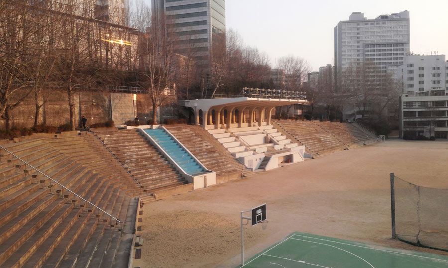hongdae-campus-field-seoul-korea