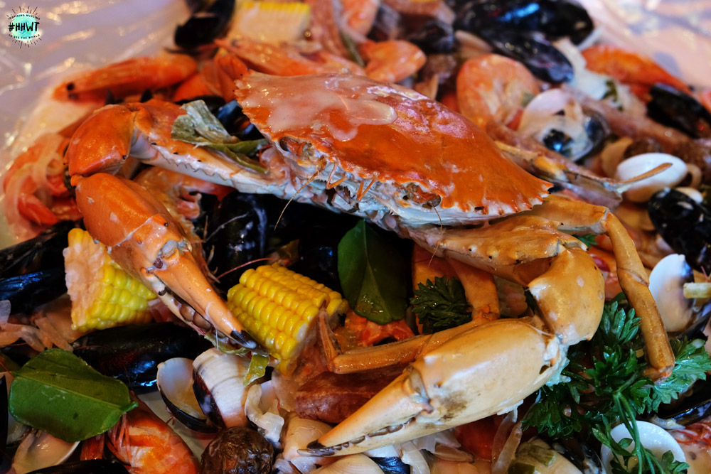 Cajun-on-wheels-seafood-bucket-halal-food-pasarbella-singapore