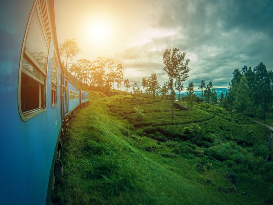 sri lanka train ride