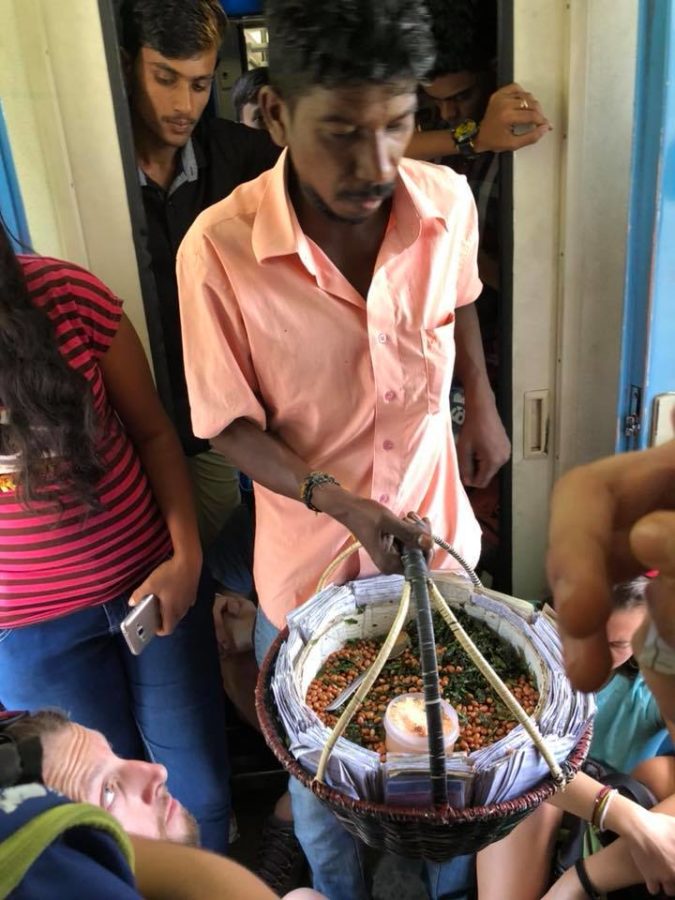 food vendor sri lanka train